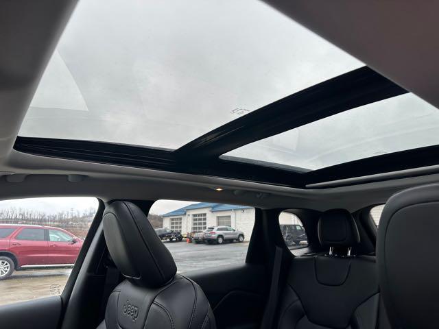 2023 Jeep Cherokee CHEROKEE ALTITUDE LUX 4X4