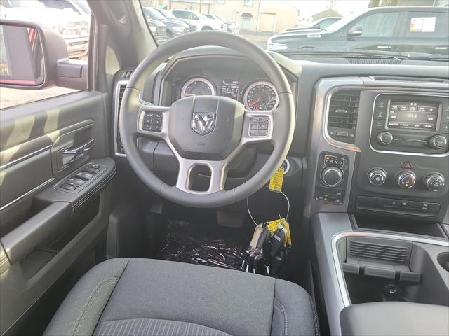 2023 RAM Ram 1500 Classic RAM 1500 CLASSIC WARLOCK QUAD CAB 4X4 64 BOX