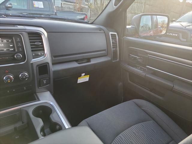 2023 RAM Ram 1500 Classic RAM 1500 CLASSIC WARLOCK QUAD CAB 4X4 64 BOX