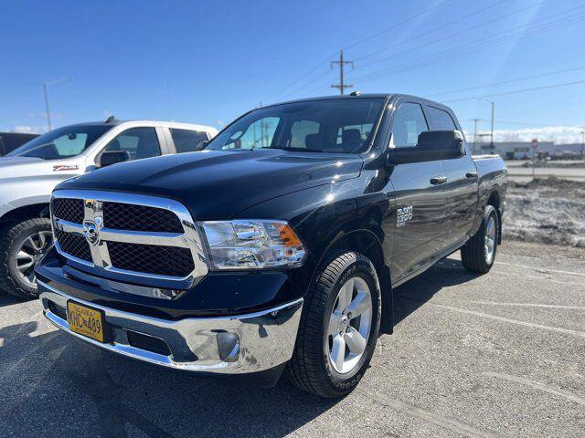2022 RAM 1500 Classic Tradesman Crew Cab 4x4 57 Box