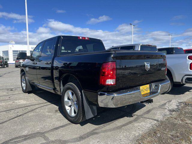 2022 RAM 1500 Classic Tradesman Crew Cab 4x4 57 Box