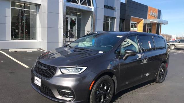 2022 Chrysler Pacifica Hybrid Touring L for sale in Bel Air, MD