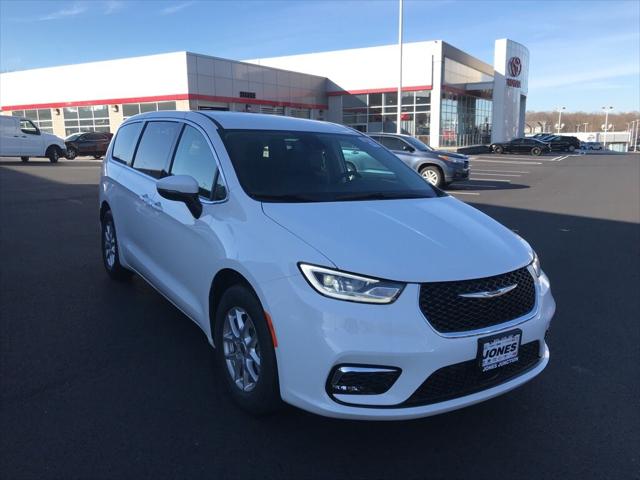 2023 Chrysler Pacifica PACIFICA TOURING L