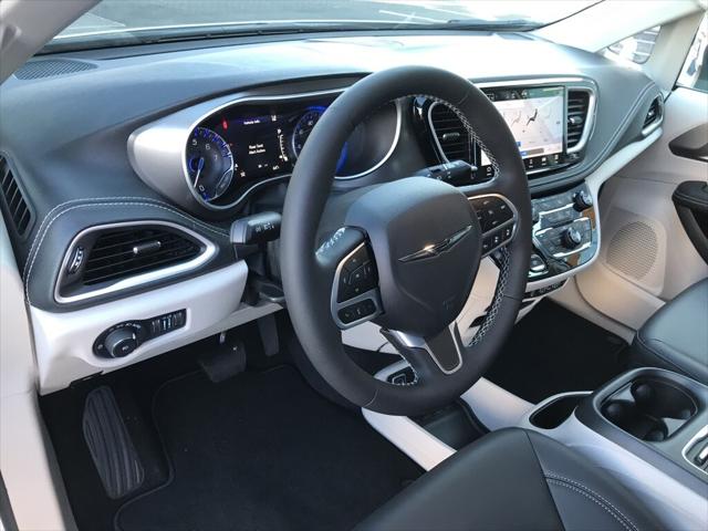 2023 Chrysler Pacifica PACIFICA TOURING L