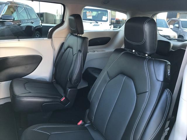 2023 Chrysler Pacifica PACIFICA TOURING L