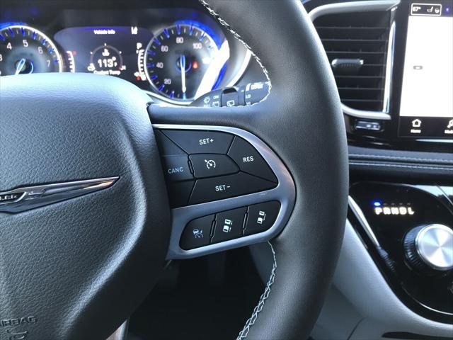 2023 Chrysler Pacifica PACIFICA TOURING L