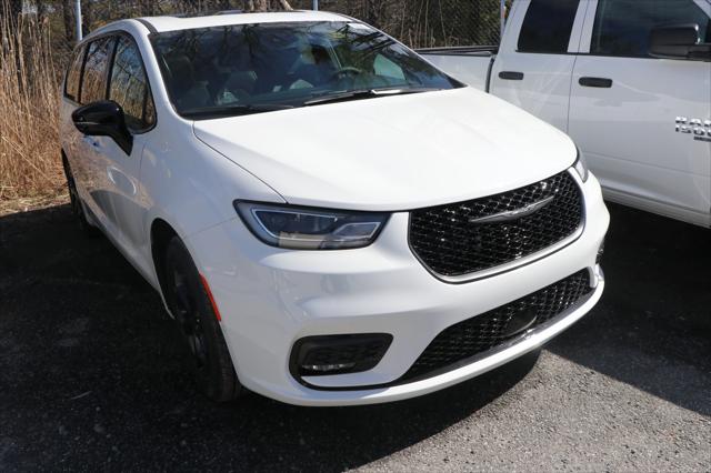 2023 Chrysler Pacifica Hybrid PACIFICA PLUG-IN HYBRID LIMITED 2023 Chrysler Pacifica Hybrid PACIFICA PLUG-IN HYBRID LIMITED