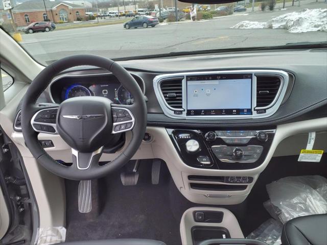 2023 Chrysler Pacifica PACIFICA TOURING L