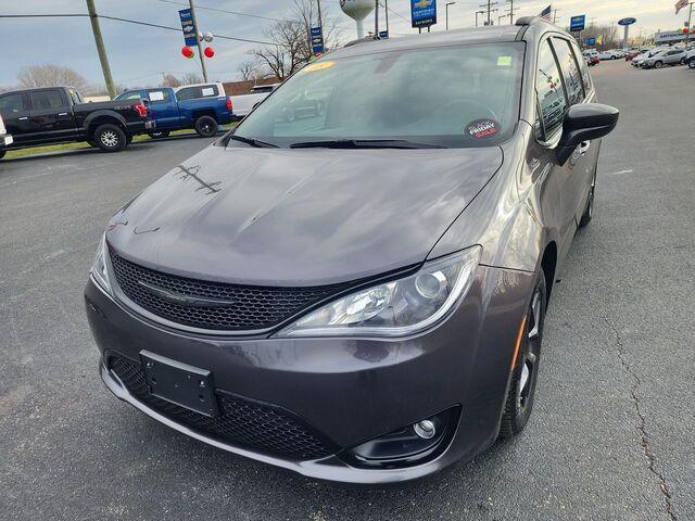 2018 Chrysler Pacifica Touring L Plus for sale in Antioch, IL