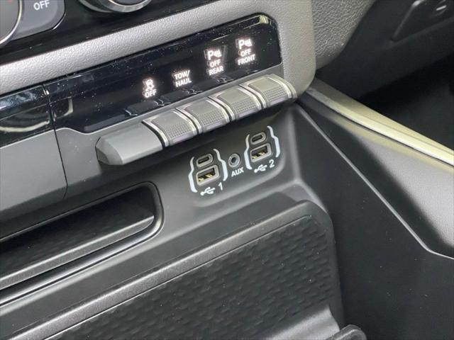 2023 RAM Ram 1500 RAM 1500 BIG HORN CREW CAB 4X4 57 BOX