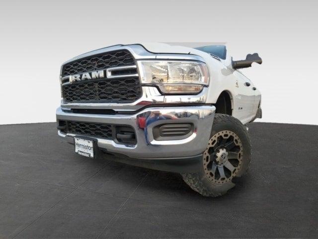 2021 RAM 3500 Tradesman Crew Cab 4x4 8 Box