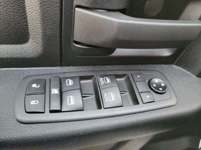 2021 RAM 3500 Tradesman Crew Cab 4x4 8 Box