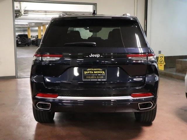 2023 Jeep Grand Cherokee GRAND CHEROKEE SUMMIT 4X2