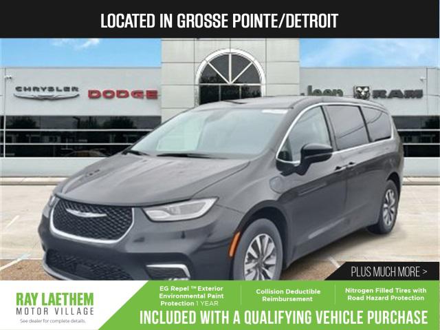 2023 Chrysler Pacifica Hybrid PACIFICA PLUG-IN HYBRID TOURING L