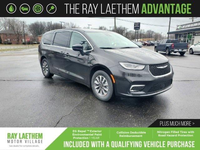 2023 Chrysler Pacifica Hybrid PACIFICA PLUG-IN HYBRID TOURING L