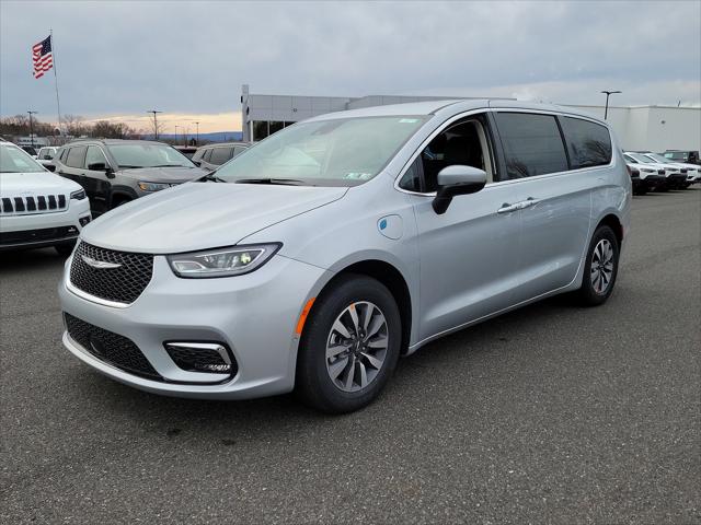 2023 Chrysler Pacifica Plug-In Hybrid PACIFICA PLUG-IN HYBRID TOURING L