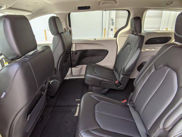 2023 Chrysler Pacifica PACIFICA TOURING L AWD