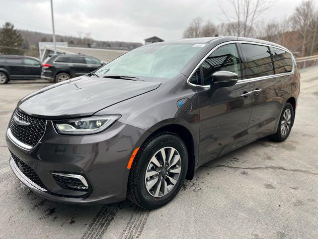 2023 Chrysler Pacifica Plug-In Hybrid PACIFICA PLUG-IN HYBRID TOURING L