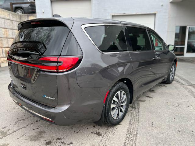 2023 Chrysler Pacifica Plug-In Hybrid PACIFICA PLUG-IN HYBRID TOURING L