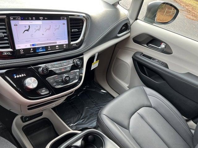 2023 Chrysler Pacifica PACIFICA TOURING L