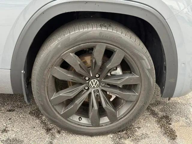 2023 Volkswagen Atlas Cross Sport 3.6L V6 SEL Premium R-Line