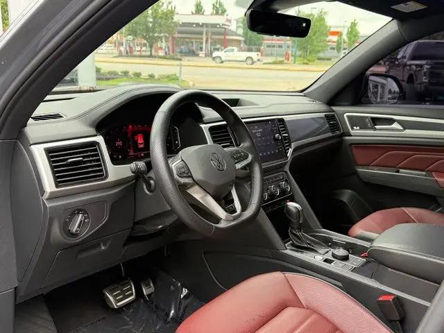 2023 Volkswagen Atlas Cross Sport 3.6L V6 SEL Premium R-Line