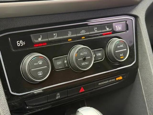 2023 Volkswagen Atlas Cross Sport 3.6L V6 SEL Premium R-Line