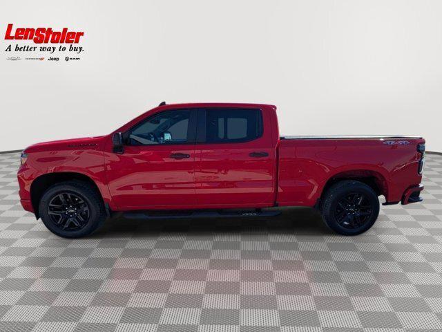 2022 Chevrolet Silverado 1500 4WD Crew Cab Standard Bed Custom