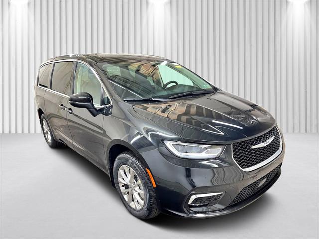 2023 Chrysler Pacifica PACIFICA TOURING L AWD
