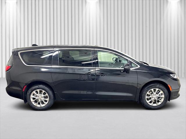 2023 Chrysler Pacifica PACIFICA TOURING L AWD