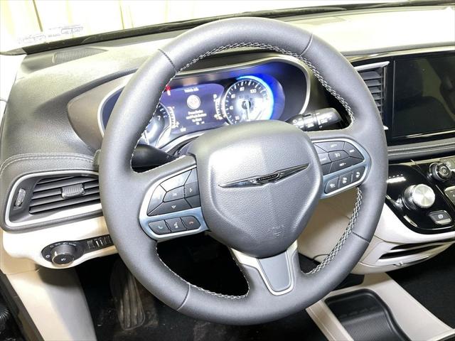 2023 Chrysler Pacifica PACIFICA TOURING L AWD