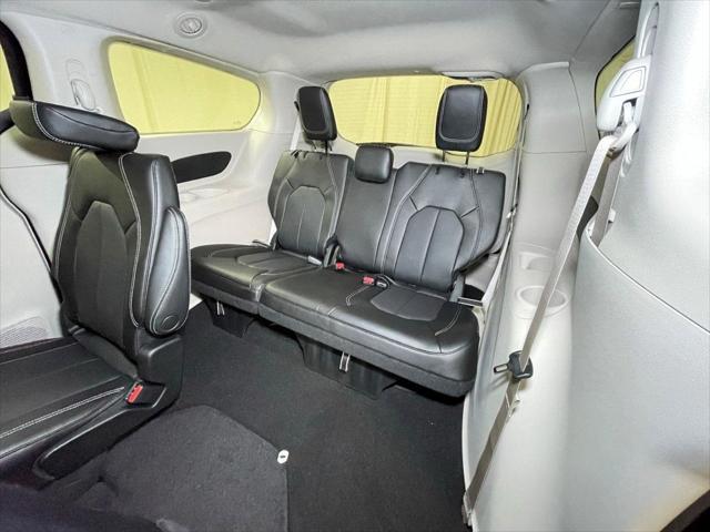 2023 Chrysler Pacifica PACIFICA TOURING L AWD