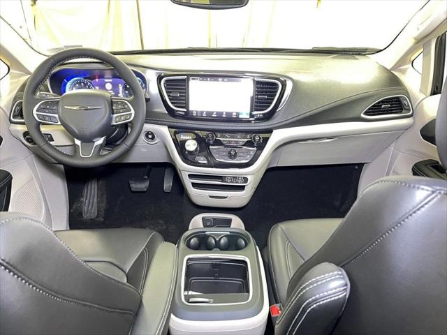 2023 Chrysler Pacifica PACIFICA TOURING L AWD