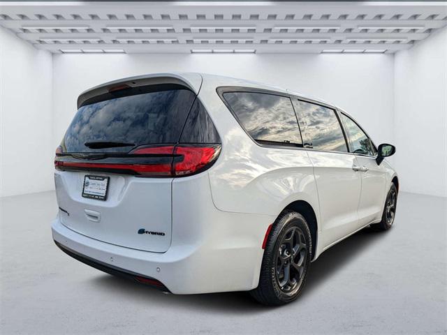 2023 Chrysler Pacifica Hybrid PACIFICA PLUG-IN HYBRID TOURING L