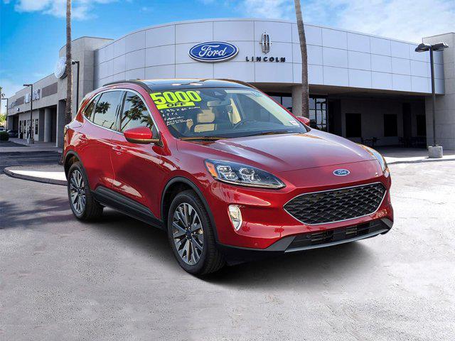 2022 Ford Escape Titanium's photo