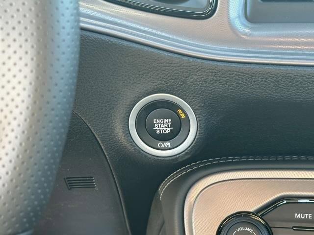 2023 Dodge Challenger CHALLENGER SXT
