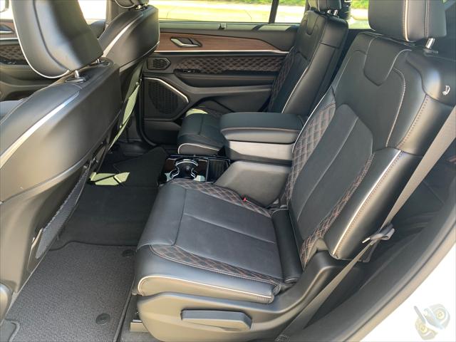 2023 Jeep Grand Cherokee GRAND CHEROKEE L SUMMIT 4X4
