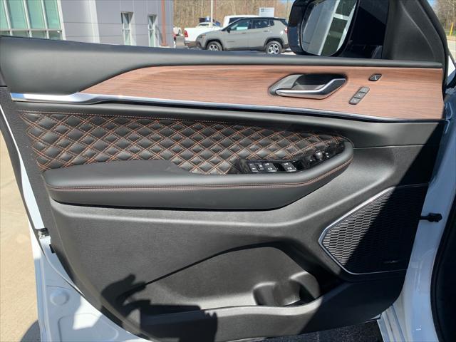 2023 Jeep Grand Cherokee GRAND CHEROKEE L SUMMIT 4X4