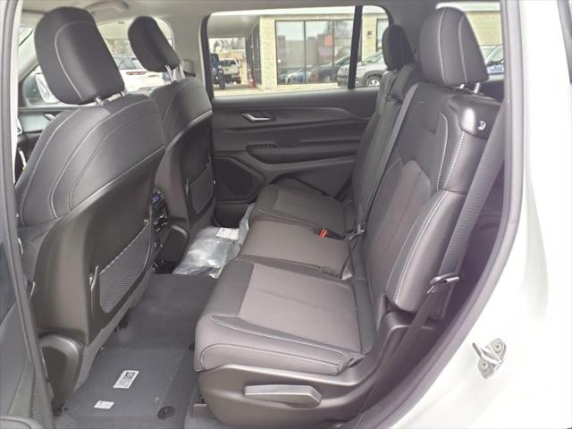 2023 Jeep Grand Cherokee GRAND CHEROKEE L LAREDO 4X4