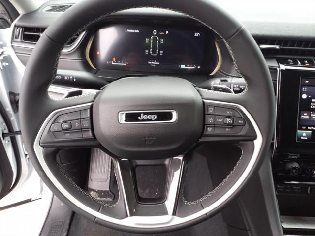 2023 Jeep Grand Cherokee GRAND CHEROKEE L LAREDO 4X4