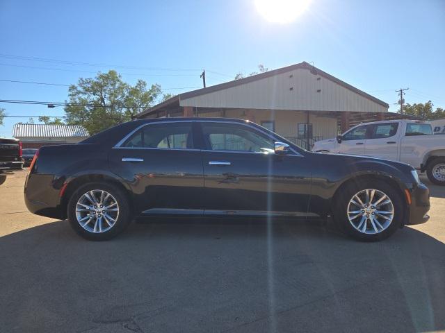 2017 Chrysler 300C 300C