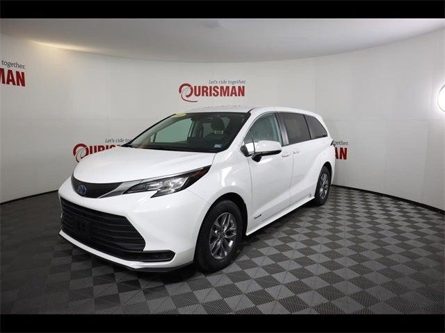 2021 Toyota Sienna LE