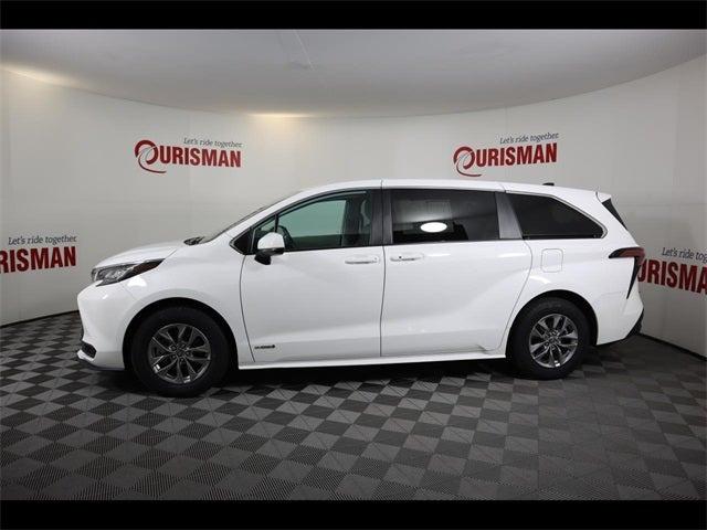 2021 Toyota Sienna LE
