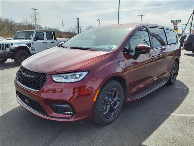 2023 Chrysler Pacifica Hybrid PACIFICA PLUG-IN HYBRID TOURING L