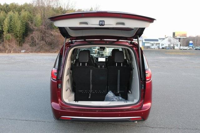 2023 Chrysler Pacifica PACIFICA TOURING L