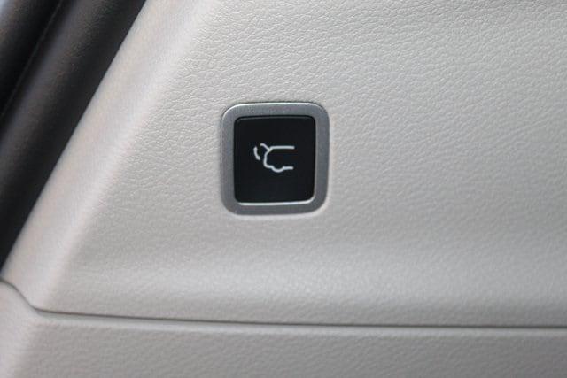 2023 Chrysler Pacifica PACIFICA TOURING L
