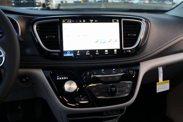 2023 Chrysler Pacifica PACIFICA TOURING L