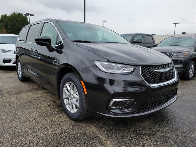 2023 Chrysler Pacifica PACIFICA TOURING L
