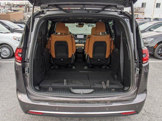 2023 Chrysler Pacifica Plug-In Hybrid PACIFICA PLUG-IN HYBRID PINNACLE