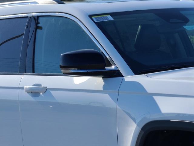 2023 Jeep Grand Cherokee GRAND CHEROKEE L LIMITED 4X4